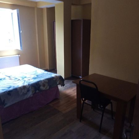 Vake-House Hotel Tbilisi Bagian luar foto