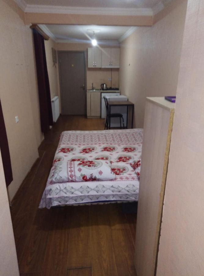 Vake-House Hotel Tbilisi Bagian luar foto