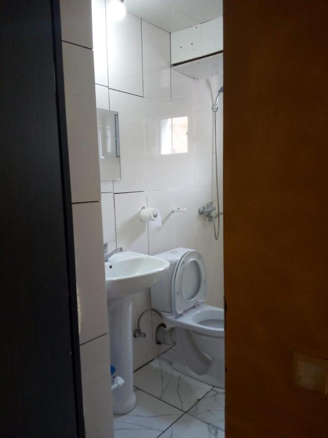 Vake-House Hotel Tbilisi Bagian luar foto